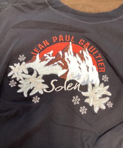 Jean Paul GAULTIER SOLEIL（ジャンポールゴルチェ ソレイユ）Jean Paul GAULTIER SOLEIL (ジャンポールゴルチェ ソレイユ) ロゴ刺繍パワーネットカットソー グレー サイズ:Sの古着・服飾アイテム