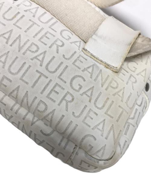 Jean Paul GAULTIER（ジャンポールゴルチェ）Jean Paul GAULTIER (ジャンポールゴルチェ) 総柄ロゴウエストバッグ ホワイト サイズ:表記なしの古着・服飾アイテム