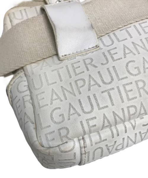 Jean Paul GAULTIER（ジャンポールゴルチェ）Jean Paul GAULTIER (ジャンポールゴルチェ) 総柄ロゴウエストバッグ ホワイト サイズ:表記なしの古着・服飾アイテム