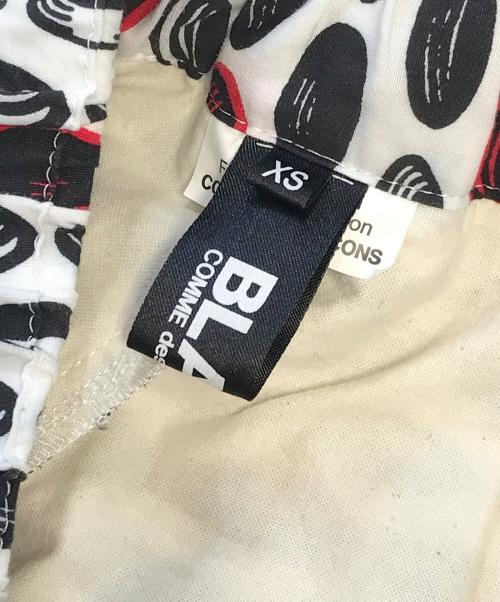 BLACK COMME des GARCONS（ブラックコムデギャルソン）BLACK COMME des GARCONS (ブラックコムデギャルソン) 総柄 プリーツフレアスカート ブラック×ホワイト サイズ:XSの古着・服飾アイテム