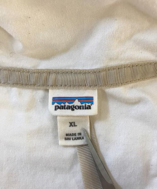 Patagonia（パタゴニア）Patagonia (パタゴニア) ファンホッガーズアノラックパーカー ホワイト サイズ:XLの古着・服飾アイテム