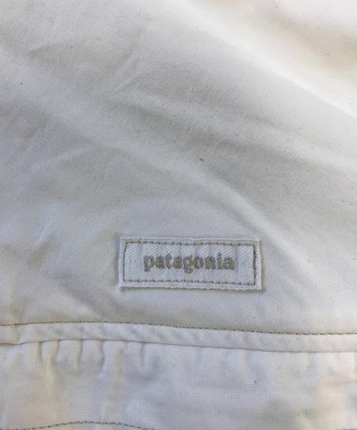 Patagonia（パタゴニア）Patagonia (パタゴニア) ファンホッガーズアノラックパーカー ホワイト サイズ:XLの古着・服飾アイテム