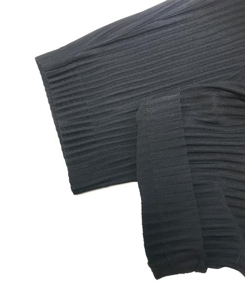 HOMME PLISSE ISSEY MIYAKE（オム プリッセ イッセイ ミヤケ）HOMME PLISSE ISSEY MIYAKE (オム プリッセ イッセイ ミヤケ) マンスリーカラー プリーツ ジョガー パンツ ブラック サイズ:2の古着・服飾アイテム