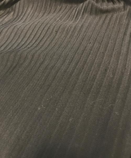 HOMME PLISSE ISSEY MIYAKE（オム プリッセ イッセイ ミヤケ）HOMME PLISSE ISSEY MIYAKE (オム プリッセ イッセイ ミヤケ) マンスリーカラー プリーツ ジョガー パンツ ブラック サイズ:2の古着・服飾アイテム