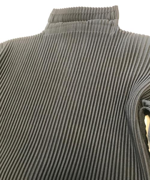 HOMME PLISSE ISSEY MIYAKE（オム プリッセ イッセイ ミヤケ）HOMME PLISSE ISSEY MIYAKE (オム プリッセ イッセイ ミヤケ) プリーツカットソー ネイビー サイズ:3 未使用品の古着・服飾アイテム