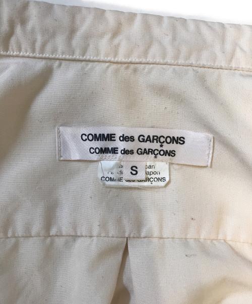 COMME des GARCONS COMME des GARCONS（コムデギャルソン コムデギャルソン）COMME des GARCONS COMME des GARCONS (コムデギャルソン コムデギャルソン) 丸襟フリルシャツ アイボリー サイズ:Sの古着・服飾アイテム