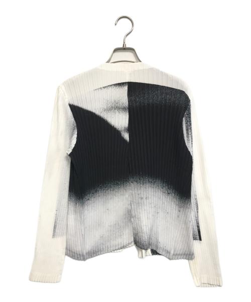 ISSEY MIYAKE（イッセイミヤケ）ISSEY MIYAKE (イッセイミヤケ) Shadow Study Pleats Cardigan グレー サイズ:2の古着・服飾アイテム