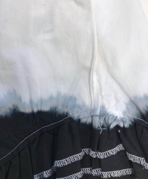 BLACK COMME des GARCONS（ブラックコムデギャルソン）BLACK COMME des GARCONS (ブラックコムデギャルソン) グラデーションフリルシャツ ホワイト サイズ:Sの古着・服飾アイテム