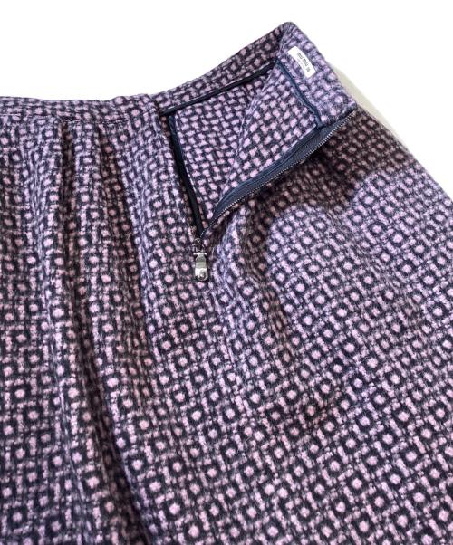 MIU MIU（ミュウミュウ）MIU MIU (ミュウミュウ) 総柄スカート パープル サイズ:38の古着・服飾アイテム