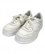 GUCCIグッチ）の古着「パンチングエンボスロゴレザースニーカー」｜ホワイト