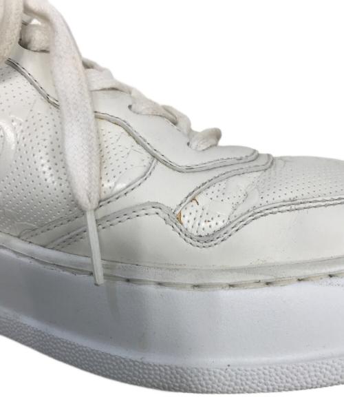 GUCCI（グッチ）GUCCI (グッチ) パンチングエンボスロゴレザースニーカー ホワイト サイズ:8の古着・服飾アイテム