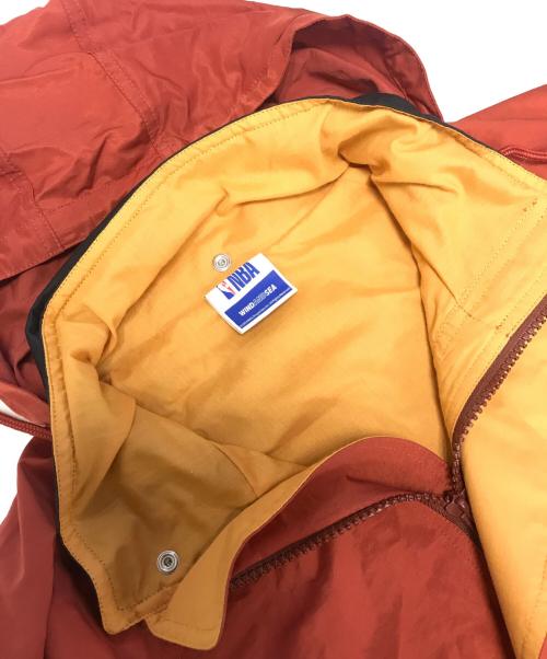 NBA（エヌビーエー）NBA (エヌビーエー) WIND AND SEA (ウィンダンシー) ナイロンブルゾン レッド サイズ:Ｍの古着・服飾アイテム