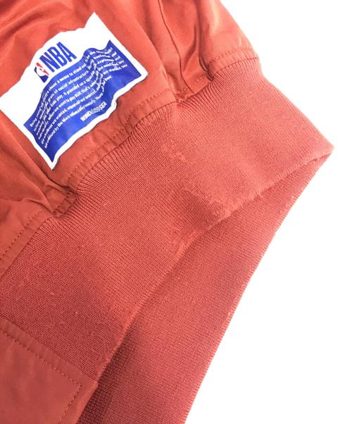 NBA（エヌビーエー）NBA (エヌビーエー) WIND AND SEA (ウィンダンシー) ナイロンブルゾン レッド サイズ:Ｍの古着・服飾アイテム