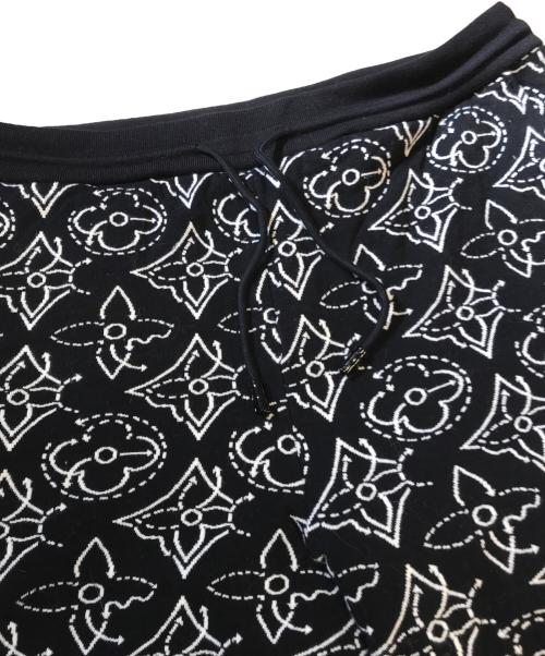 LOUIS VUITTON（ルイ ヴィトン）LOUIS VUITTON (ルイ ヴィトン) NBA (エヌビーエー) フラワーキルテッドショートパンツ ブラック サイズ:XLの古着・服飾アイテム