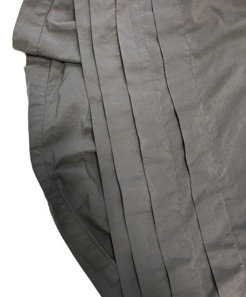 COMME des GARCONS COMME des GARCONS（コムデギャルソン コムデギャルソン）COMME des GARCONS COMME des GARCONS (コムデギャルソン コムデギャルソン) スカート グレー サイズ:Sの古着・服飾アイテム