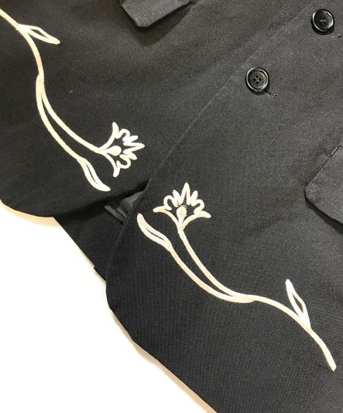BLACK COMME des GARCONS（ブラックコムデギャルソン）BLACK COMME des GARCONS (ブラックコムデギャルソン) ポリ縮絨刺繍ジャケット ブラック サイズ:XSの古着・服飾アイテム