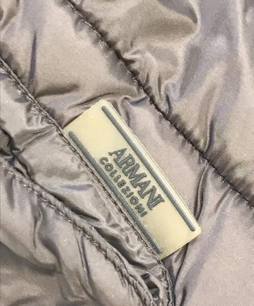 ARMANI COLLEZIONI（アルマーニ コレツィオーニ）ARMANI COLLEZIONI (アルマーニ コレツィオーニ) 中綿ジャケット ブラウン サイズ:SIZE 50の古着・服飾アイテム