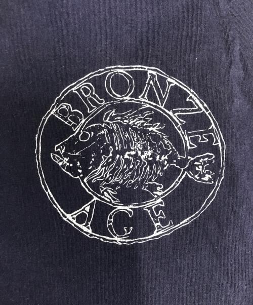 BRONZE AGE（ブロンズエイジ）BRONZE AGE (ブロンズエイジ) プリントTシャツ ネイビー サイズ:Mの古着・服飾アイテム