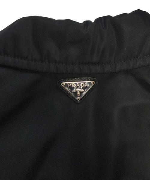 PRADA（プラダ）PRADA (プラダ) 三角プレート中綿ナイロンコート ブラック サイズ:40の古着・服飾アイテム