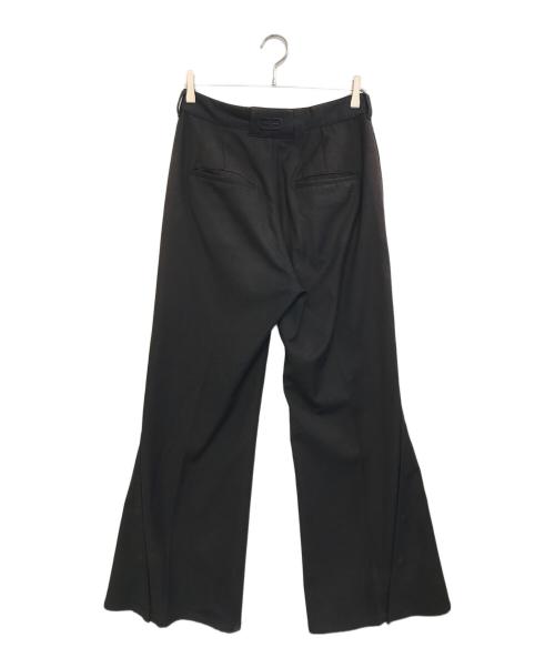 GOAT ESSENCE（ゴートエッセンス）GOAT ESSENCE (ゴートエッセンス) tuck flare pants ブラック サイズ:2の古着・服飾アイテム