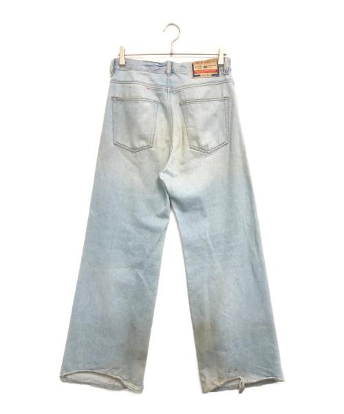 DIESEL（ディーゼル）DIESEL (ディーゼル) relaxed jeans d-riseダメージデニムパンツ インディゴ サイズ:Ｗ26の古着・服飾アイテム