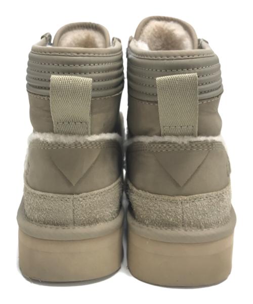 UGG（アグ）UGG (アグ) WHITE MOUNTAINEERING (ホワイトマウンテ二アニング) トレッキングブーツ ベージュ サイズ:USA9/UK8/EU48/JPN27の古着・服飾アイテム