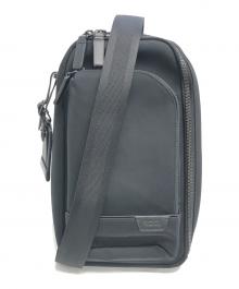TUMI（トゥミ）の古着「ショルダーバッグ」｜ブラック