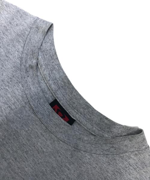 INDEPENDENT（インディペンデント）INDEPENDENT (インディペンデント) 00sプリントTシャツ グレー サイズ:Sの古着・服飾アイテム