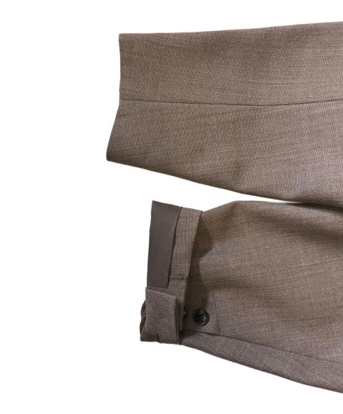 NOUNLESS（ナウンレス）NOUNLESS (ナウンレス) SHOULDER SLIT TAILORED JACKET ブラウン サイズ:1の古着・服飾アイテム