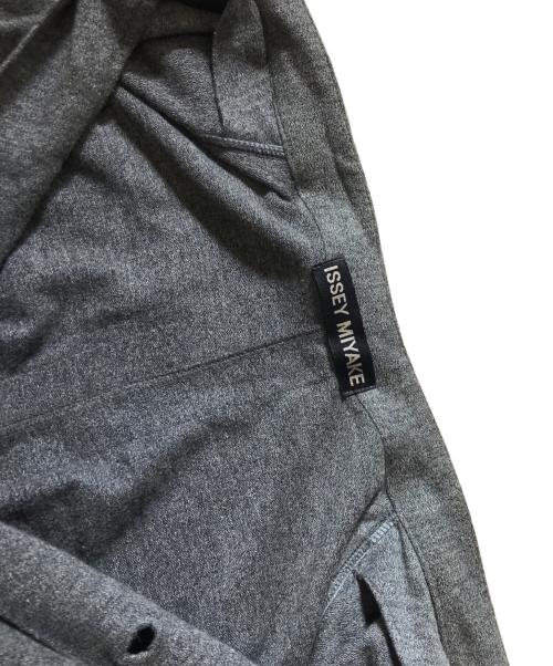 ISSEY MIYAKE（イッセイミヤケ）ISSEY MIYAKE (イッセイミヤケ) ジャンプスーツ グレー サイズ:Mの古着・服飾アイテム