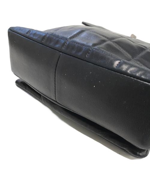 CHANEL（シャネル）CHANEL (シャネル) チョコバー チェーンショルダーバッグ ブラックの古着・服飾アイテム