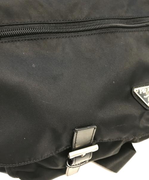 PRADA（プラダ）PRADA (プラダ) ナイロンメッセンジャーバッグ ブラックの古着・服飾アイテム