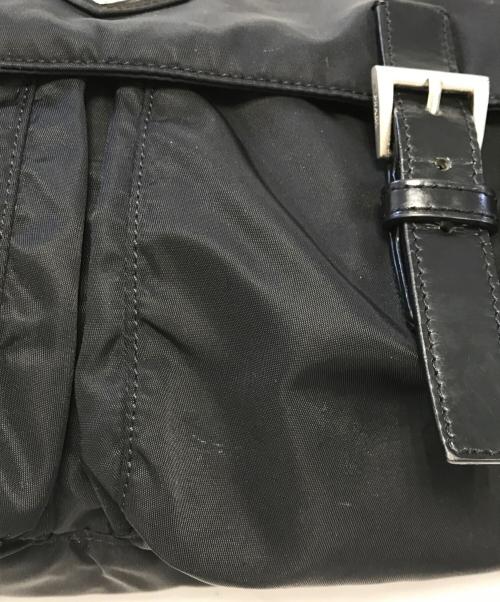 PRADA（プラダ）PRADA (プラダ) ナイロンメッセンジャーバッグ ブラックの古着・服飾アイテム