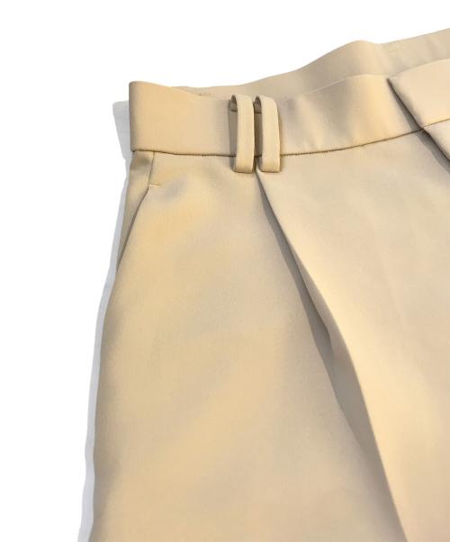 Spick and Span（スピック＆スパン）Spick and Span (スピック＆スパン) ストレッチタックストレートパンツ　25030200303010 ベージュ サイズ:40の古着・服飾アイテム