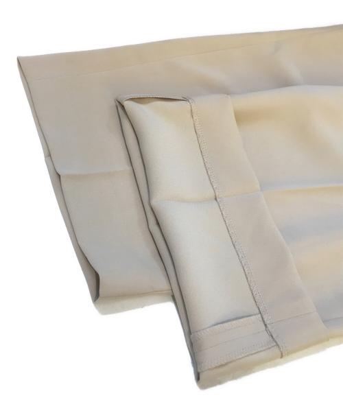 Spick and Span（スピック＆スパン）Spick and Span (スピック＆スパン) ストレッチタックストレートパンツ　25030200303010 ベージュ サイズ:40の古着・服飾アイテム