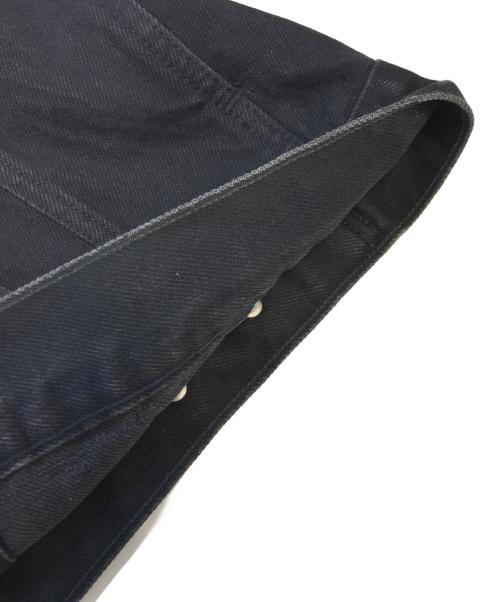 LEVI'S（リーバイス）LEVI'S (リーバイス) スタッズリメイクデニムジャケット ブラック サイズ:Mの古着・服飾アイテム