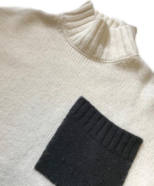 J.W.ANDERSON（ジェイダブリューアンダーソン）J.W.ANDERSON (ジェイダブリューアンダーソン) タートルネックニット アイボリー サイズ:Sの古着・服飾アイテム