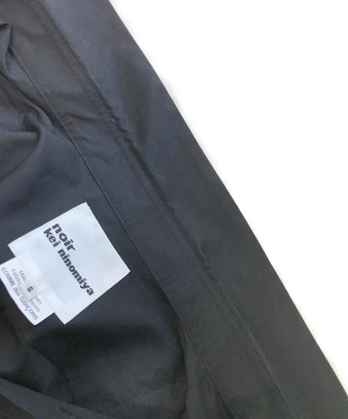 noir kei ninomiya（ノワール ケイ ニノミヤ）noir kei ninomiya (ノワール ケイ ニノミヤ) ラッフルS/S シャツ ブラック サイズ:Sの古着・服飾アイテム