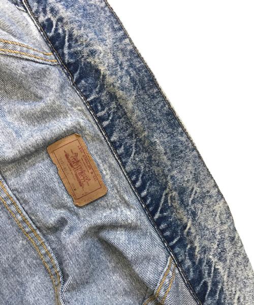 LEVI'S（リーバイス）LEVI'S (リーバイス) ケミカルウォッシュ デニムジャケット インディゴ サイズ:Mの古着・服飾アイテム