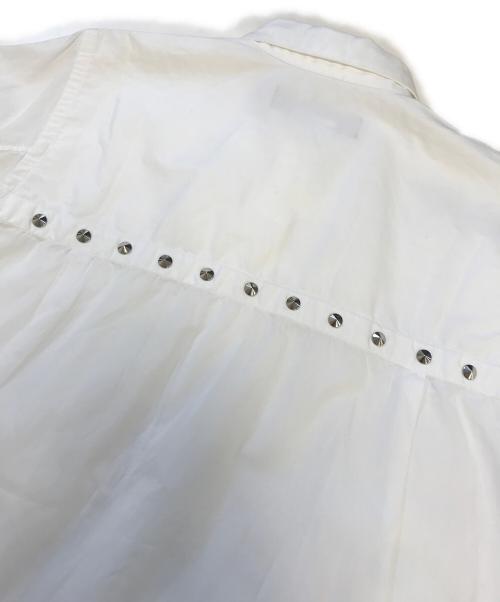 BLACK COMME des GARCONS（ブラックコムデギャルソン）BLACK COMME des GARCONS (ブラックコムデギャルソン) スタッズシャツ ホワイト サイズ:XSの古着・服飾アイテム