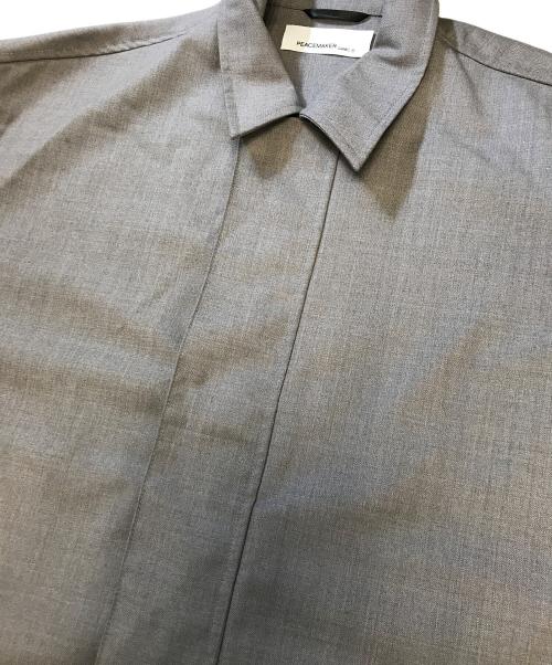 OAMC PeaceMaker（オーエーエムシーピースメーカー）OAMC PeaceMaker (オーエーエムシーピースメーカー) TECH SHIRT グレー サイズ:Ⅼ 未使用品の古着・服飾アイテム