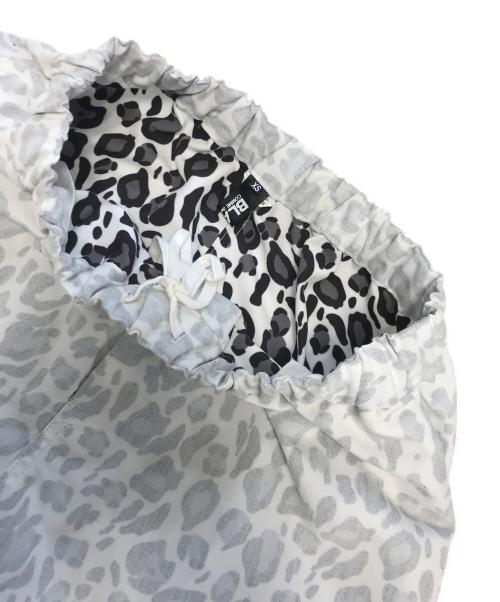 BLACK COMME des GARCONS（ブラックコムデギャルソン）BLACK COMME des GARCONS (ブラックコムデギャルソン) レオパード サルエル パンツ ホワイト サイズ:XSの古着・服飾アイテム