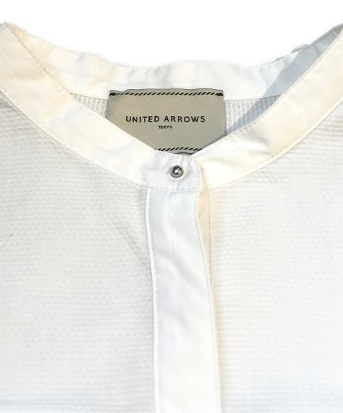 UNITED ARROWS（ユナイテッドアローズ）UNITED ARROWS (ユナイテッドアローズ) エンボスピンタックロングスリーブブラウス ホワイト サイズ:表記なしの古着・服飾アイテム