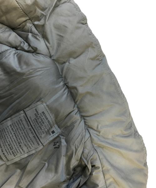 VINTAGE MILITARY（ヴィンテージ ミリタリー）VINTAGE MILITARY (ヴィンテージ ミリタリー) US ARMY PARKA EXTREME COLD WEATHER LEVEL7 グレー サイズ:MEDIUM‐REGULARの古着・服飾アイテム