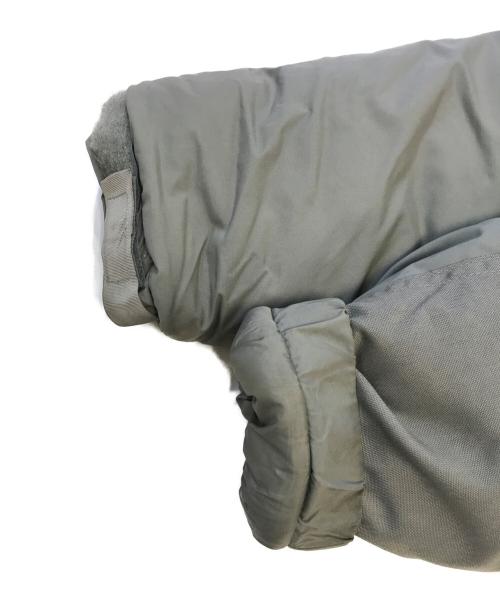 VINTAGE MILITARY（ヴィンテージ ミリタリー）VINTAGE MILITARY (ヴィンテージ ミリタリー) US ARMY PARKA EXTREME COLD WEATHER LEVEL7 グレー サイズ:MEDIUM‐REGULARの古着・服飾アイテム