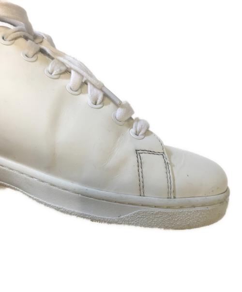 VALENTINO（ヴァレンティノ）VALENTINO (ヴァレンティノ) レザースタッズスニーカー ホワイト サイズ:40の古着・服飾アイテム