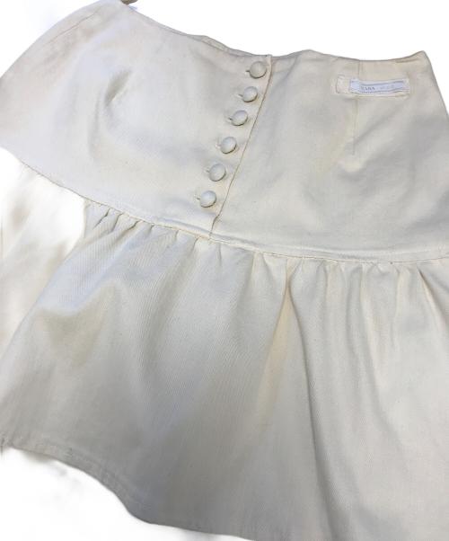 PRADA（プラダ）PRADA (プラダ) スカート アイボリー サイズ:40の古着・服飾アイテム