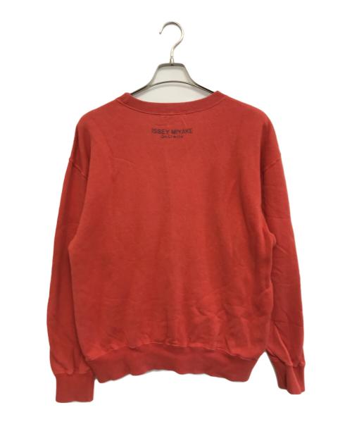 ISSEY MIYAKE（イッセイミヤケ）ISSEY MIYAKE (イッセイミヤケ) バックロゴスウェット レッド サイズ:FREEの古着・服飾アイテム