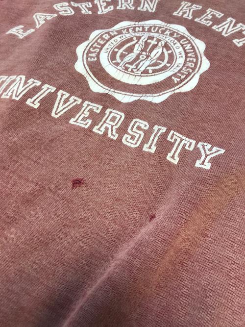 USED（ユーズド）USED (ユーズド) 3段プリント半袖スウェット レッド サイズ:不明の古着・服飾アイテム