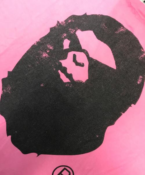 SAINT MICHAEL（セントマイケル）SAINT MICHAEL (セントマイケル) A BATHING APE (アベイシングエイプ) HANDPRINT BAPE SS TEE ピンク×ホワイト サイズ:2XLの古着・服飾アイテム